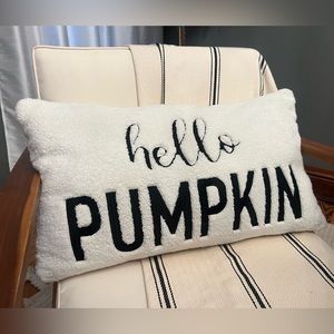 Hello Pumpkin Pillow